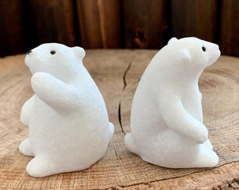 2.4インチの天然翡翠のシロクマの彫刻、クリスタルの白いクマの置物の