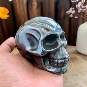 90MM Terahertz Skull Hand Carved Carving, Hematite Quartz Skull Figurine Decor, Healing Crystal Home Decor, Gifts For Friends.