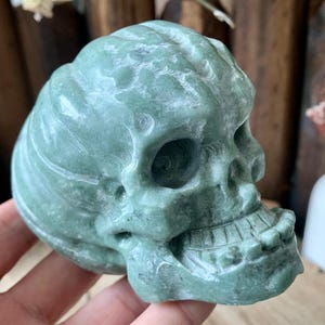 90MM Halloween Crystal Skull Statue, Natural Crystal Skull Carving, Quartz Skull Figurine Decor, Healing Crystal Home Decor.S19
