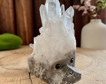 Natural Crystal Cluster Hedgehog Decor, Raw Crystal Specimen Animal Sculpture, Clear Quartz Cluster Ornaments, Crystal Gift For Children.