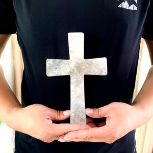 Large Natural Clear Quartz Crucifix Statue, The Cross of Christ Crystal Carving, Gift for Christians, Healing Crystals Home Decor.Random
