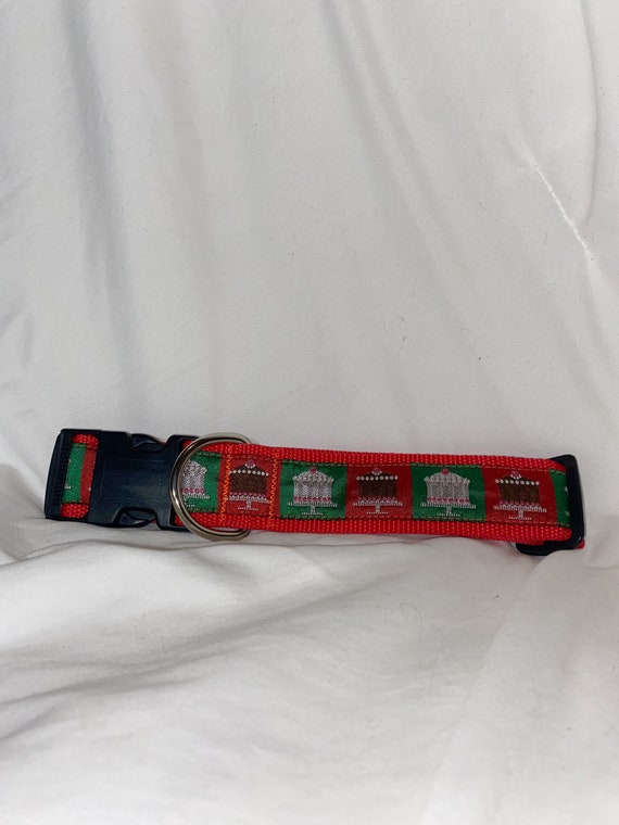 Large/extra-large pet collar in green and red fabric