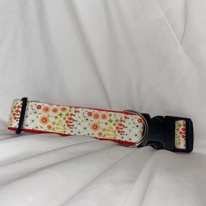 Dog Collar - Red and White Extra Large All Breeds - &#39;Flowers’
