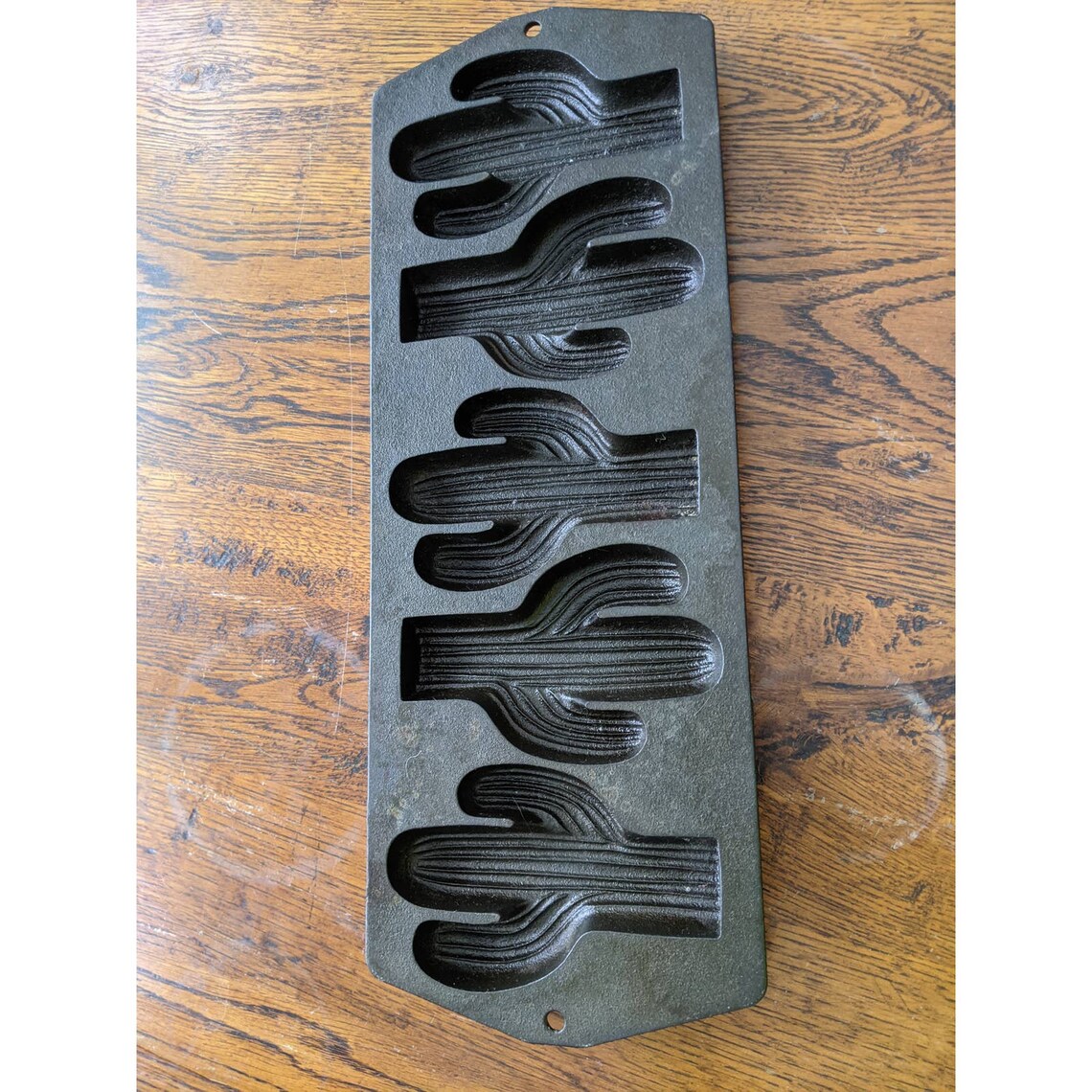 Vintage Lodge Cast Iron Cactus Cornbread Pan 5CP2 Etsy