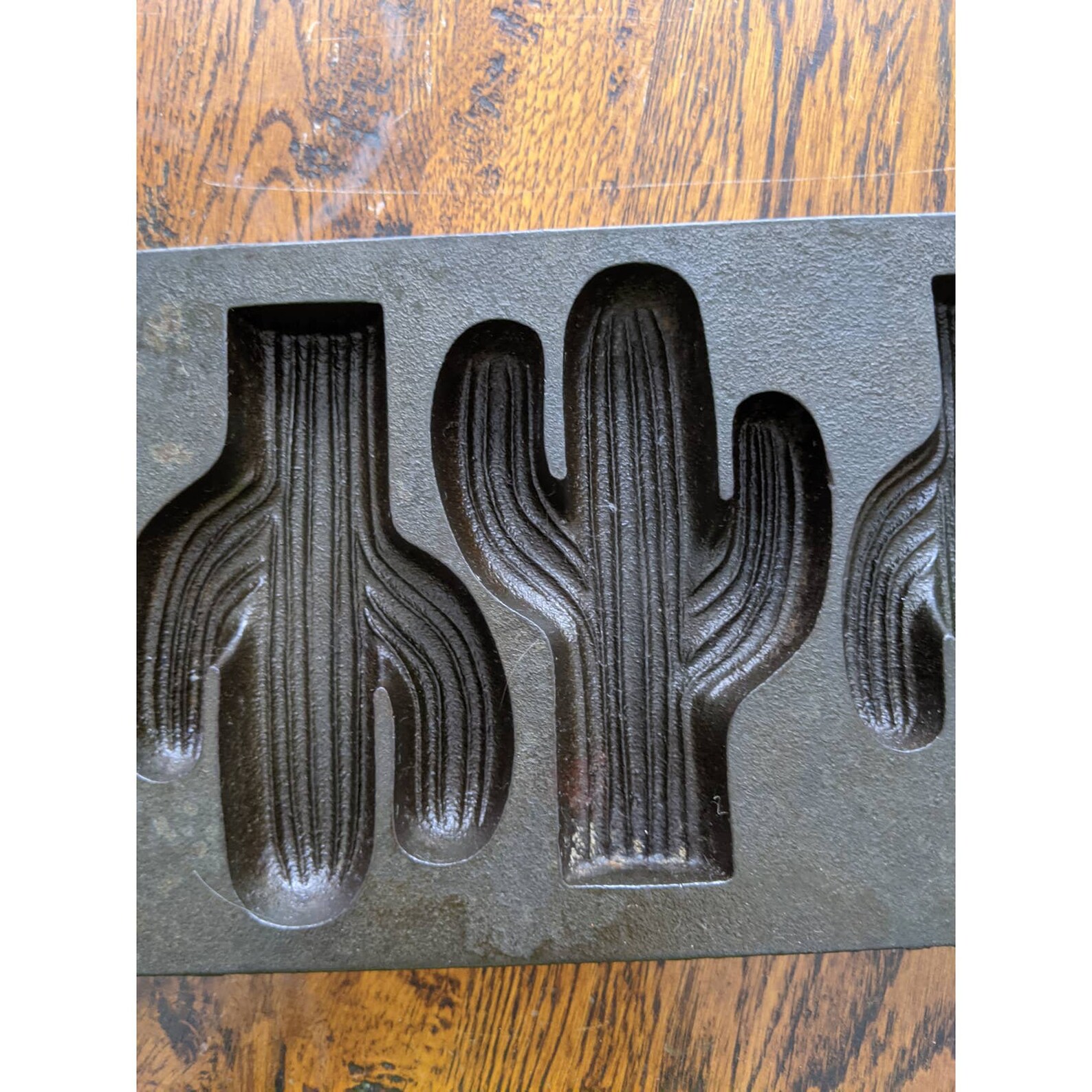 Vintage Lodge Cast Iron Cactus Cornbread Pan 5CP2 Etsy