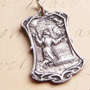 Médaille de Saint François d'Assise - Réplique antique en argent sterling - Protecteur des animaux et de l'écologie