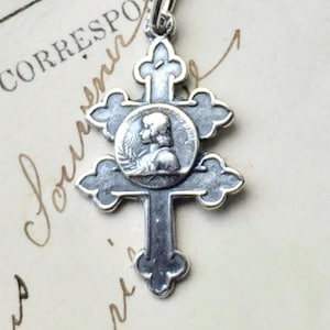 Medalla de la Cruz de Lorena de Santa Juana de Arco - Réplica antigua en plata de ley - Patrona de las mujeres fuertes, los soldados, los prisioneros y Francia