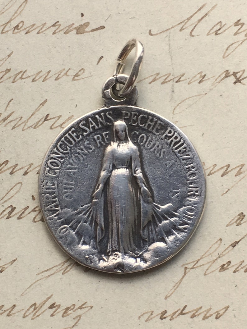 Sterling Silver Miraculous Medal Pendant On 18 Inch Chain | The