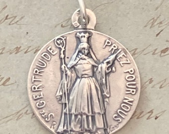 St Gertrude - Patron of cats and against fear of rats and mice - Sterling Silver Antique Replica