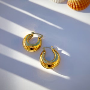 Bold Thick Hoop Huggie Earrings, 18K gold sterling silver, high-quality, Statement Everyday Hoop Earrings, Boyfriend Huggies,chunky earrings