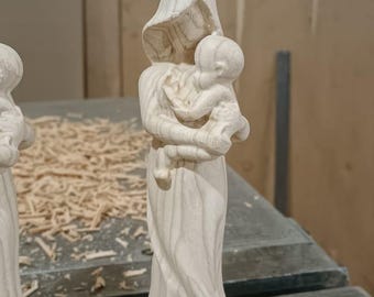 Hand Carved Wooden Mother and Child Sculpture, Minimalist Natural Wood Statue, Emotional Family Decor, Handmade Gift for Home
