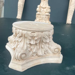 Handcrafted Wooden Round Capitals, High-Quality Ornate Wood Applique - Classic Acanthus Round Column Base, CAP-1001