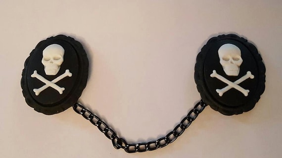 Skull, Skull sweater clips, Sweater clips, Goth, Punk, Rockabilly, MsFormaldehyde