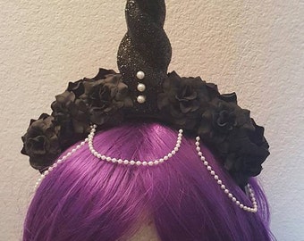 Unicorn horn, Unicorn queen, Halloween, Black unicorn, Unicorn crown, Flower crown, Rose crown, Halloween costum