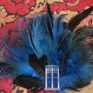 Tardis, inspirado en Doctor Who, azul, tocado azul, ciencia ficción, steampunk, cosplay, cabina de policía