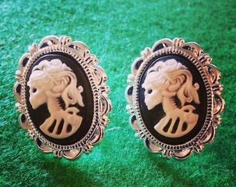 Cameo,Skull, skull earrings, day of the dead, dia de los muertos, lady skellington, cameo, sale, Halloween, skull earrings