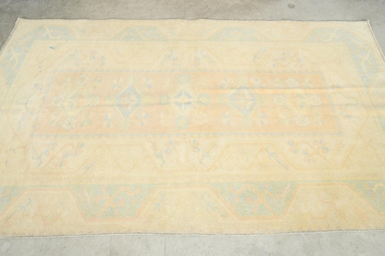 Turks tapijt van 4 x 6, vintage Oushak-tapijt 4 x 6, handgemaakt wollen tapijt, tapijt van 4 x 6, Turks tapijt, gedempt tapijt 4 x 6, Anatolisch Turkije, 1237 afbeelding 4