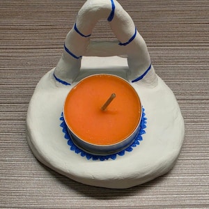 イニシャル入りのパーソナライズされたキャンドルホルダー · 粘土製ハンドメイド · 地中海風装飾 · オリジナルギフト