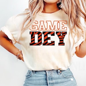 College gift, Cincinnati Fans, Sunday Football, Bengals Sweatshirt, Bengals T-Shirt, American Football, Super Bowl Shirt, Football Lover Tee, Sporty Sweatshirt, Football Sweatshirt, Sunday Shirt, bengal tiger sweat, football shirt