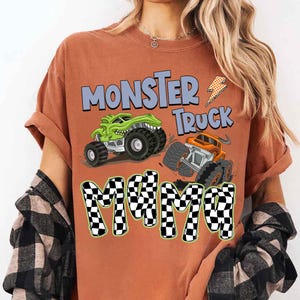 Camiseta con estampado de Monster Truck Mama, estilo Y2K, conjuntos a cuadros de Monster Jam para mamás, camiseta retro de moda para amantes de los camiones, regalo de cumpleaños para ella. imagen 3