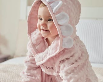 Bata de forro polar rosa personalizada para bebé niña con capucha / Bata de baño con nombre y flores personalizadas / Bata suave para bebé niña / Lindo regalo para bebé niña