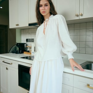 Abby Linen Blouse: Women&#39;s Victorian Style Top with Puffy Sleeves