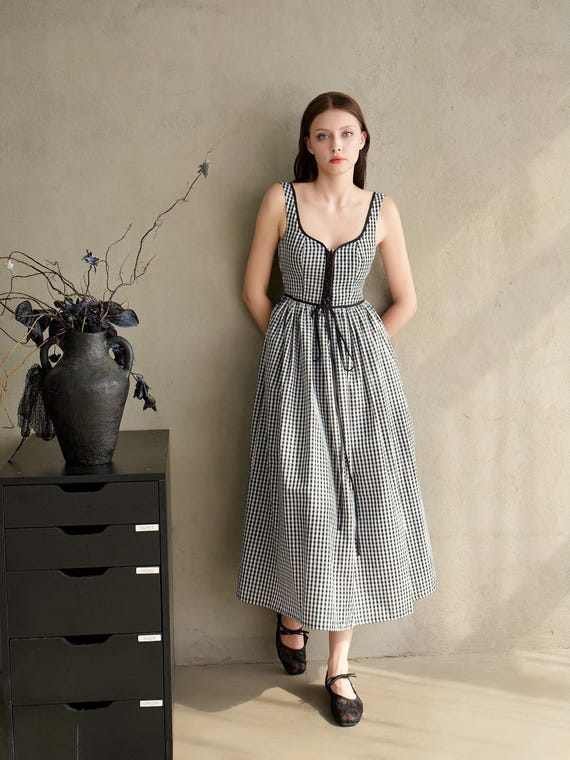 Sabrina in Gingham - Linen Maxi Dress, Smocked Boho Dress, Gingham Linen  Dress, Modest Dress, Classic Dress, Linen Clothes, Women Dresses - Etsy  Israel