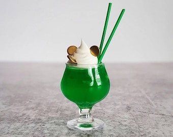 1:6 Scale Miniature Green Cocktail for Saint Patrick's Day with Whipped Cream, Gold Coins, Green Straws - Realistic Food for Fashion Dolls