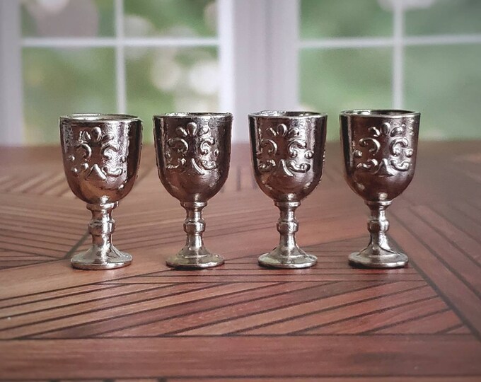 16 Scale Miniature METAL Goblets for Gothic Medieval Scenes VINTAGE