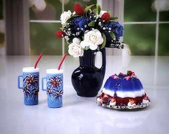 ONE 1:6 Scale Miniature SET for Independence Day - Bouquet, Jello Dessert, 2 Travel Mugs - Realistic OSS Miniatures for Fashion Dolls