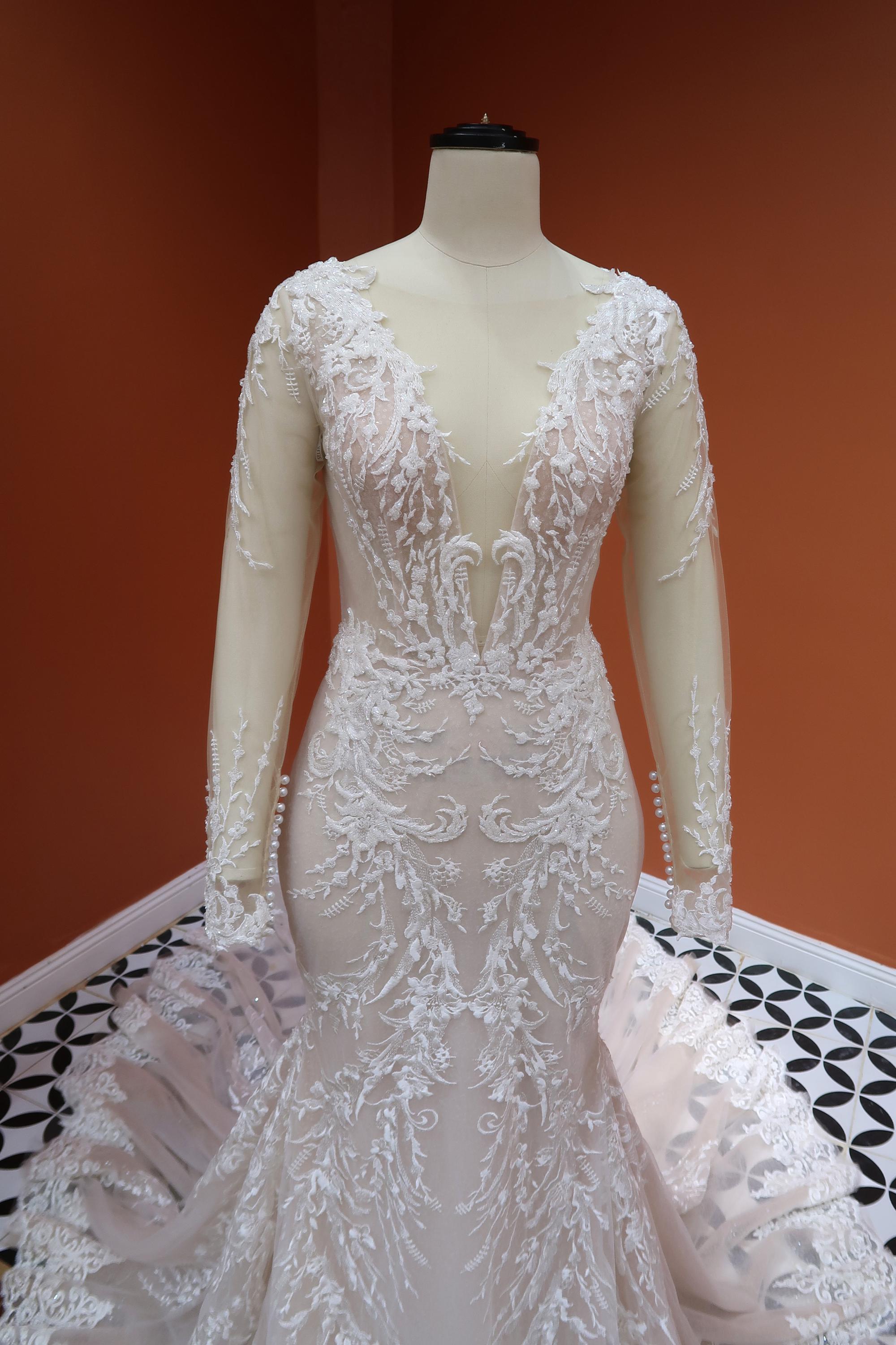 Open Back Mermaid Fitted Wedding Dresses Dramatic Bow