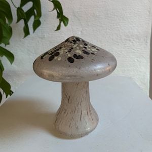 Kosta Boda Glass Art Mushroom Design Monica Backström/Backstrom