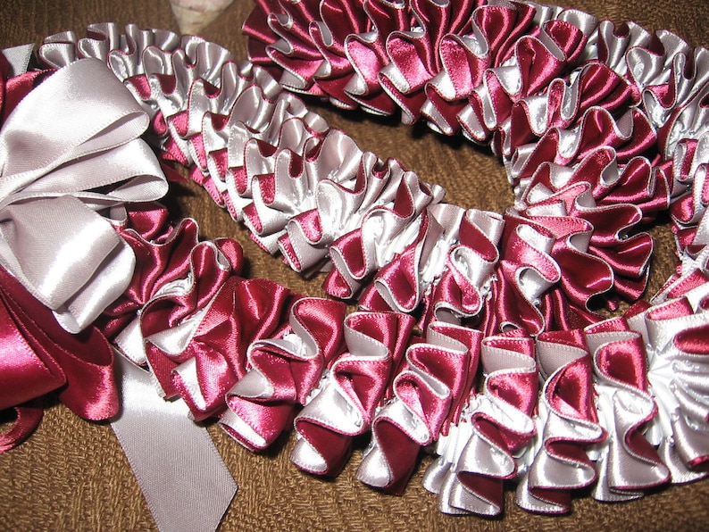 Ruffle style ribbon lei image 5