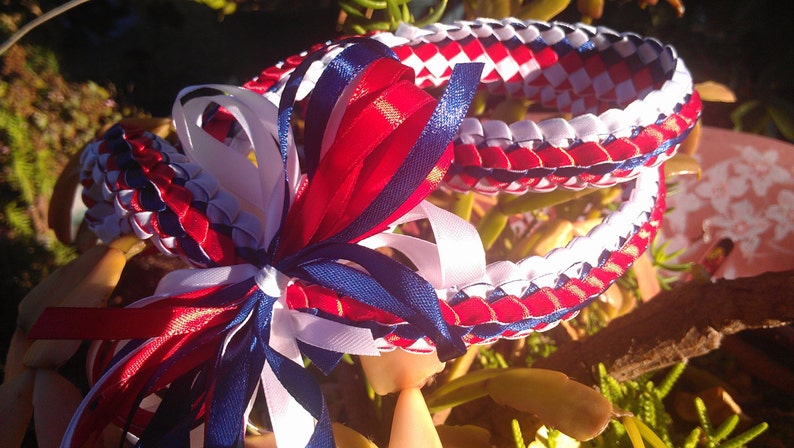 Double Braid Ribbon Lei image 3