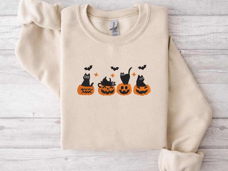 Embroidered Halloween Cat Sweatshirt – Black Cats in Pumpkins, Spooky Fall bild 2