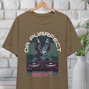 Da Purrfect Beat Shirt, DJ Cat Design Tee, Humorous Music Lover Graphic T-Shirt, Unisex Cat and Music Pun Tee, Playful Animal Lover Shirt