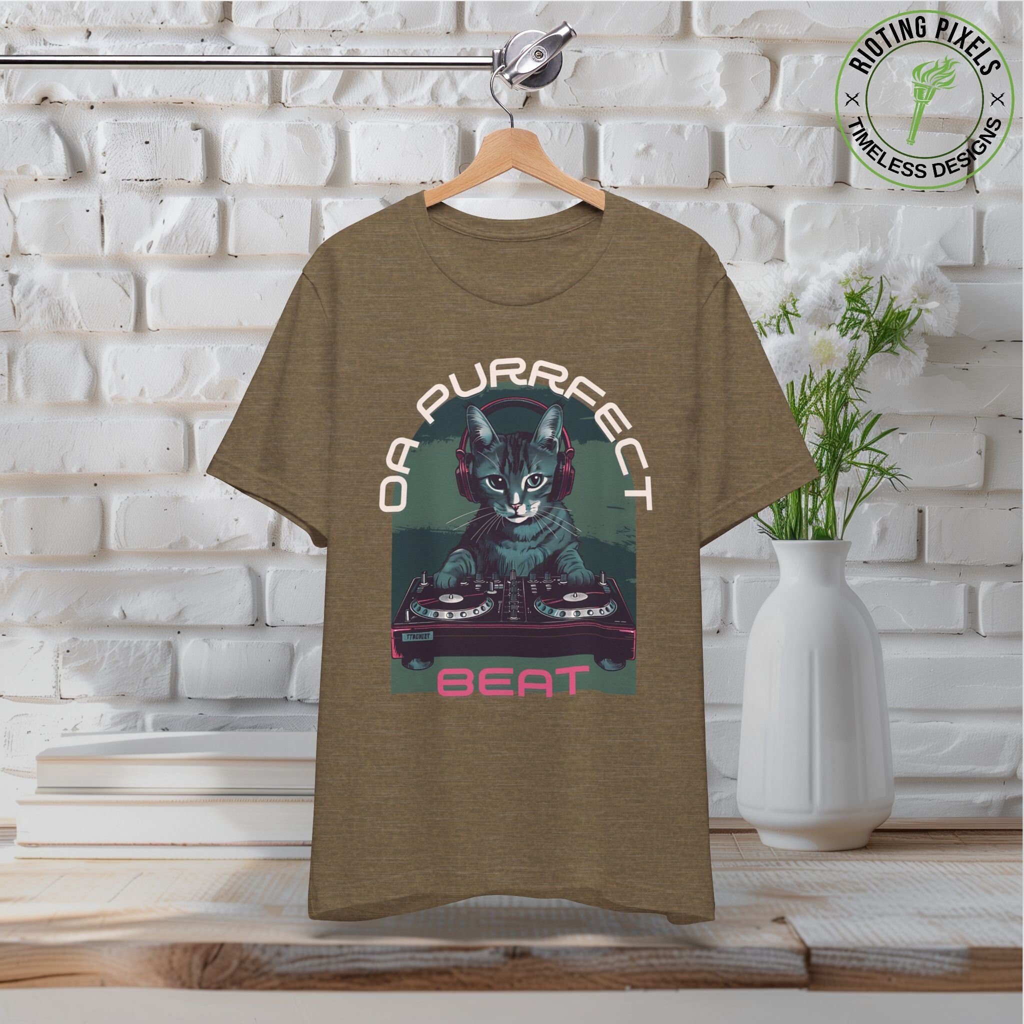 Da Purrfect Beat Shirt, DJ Cat Design Tee, Humorous Music Lover Graphic T-Shirt, Unisex Cat and Music Pun Tee, Playful Animal Lover Shirt