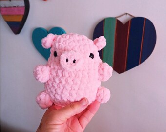 Crochet pig, pink, farm animal