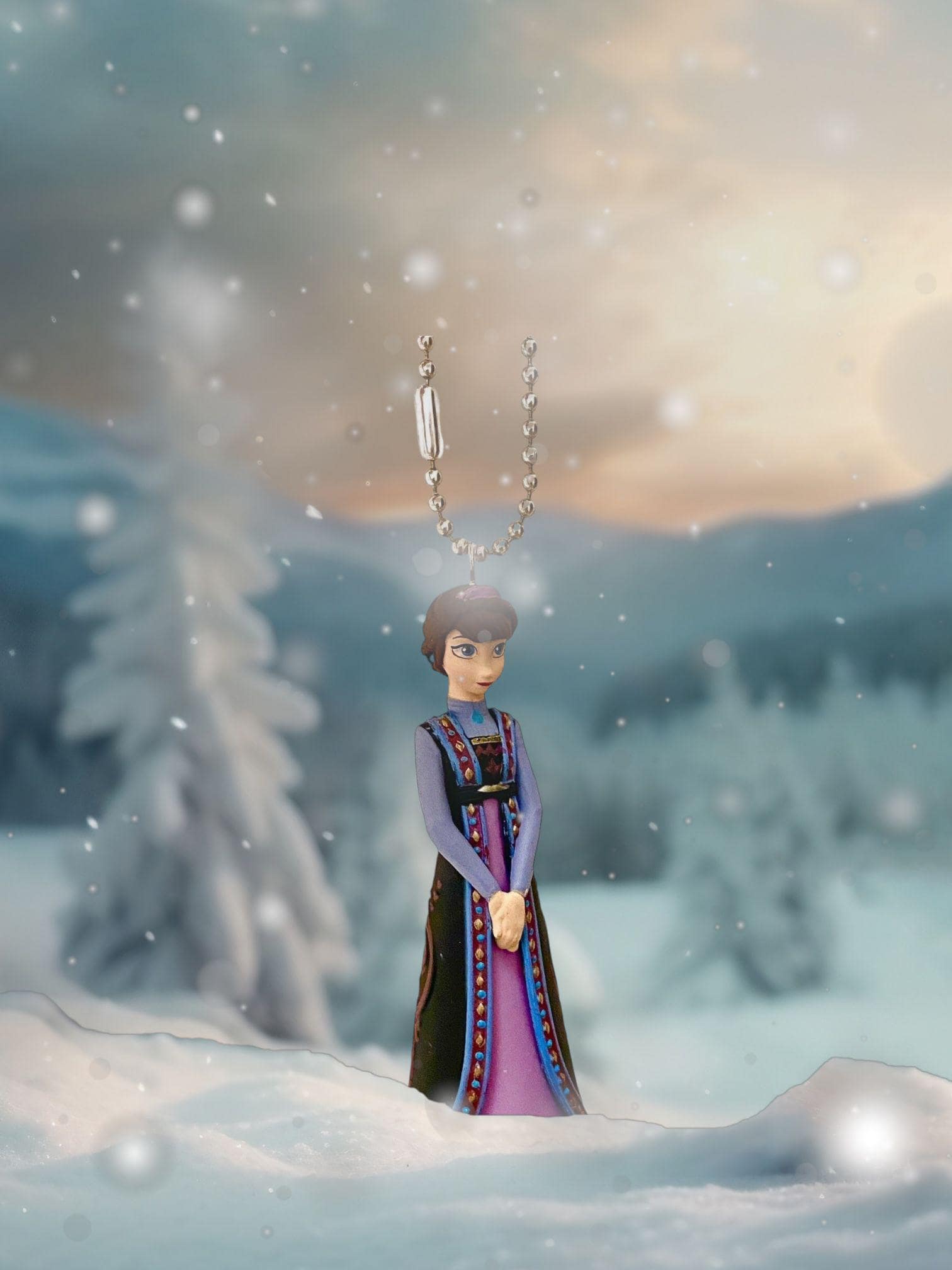 Queen Iduna PVC Christmas Tree Ornament 3