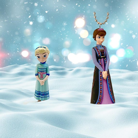 Queen Iduna Mom & Baby Elsa Pvc Set Keychain Danglers Figures