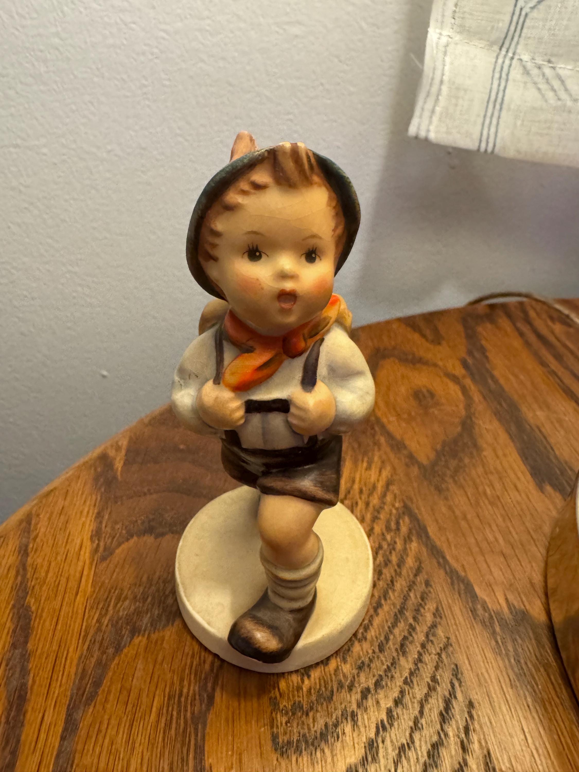 FIGURINE HUMMEL 171 Kehrliesl 11,5 cm. 1er choix en excellent état EUR 35,56 - FR