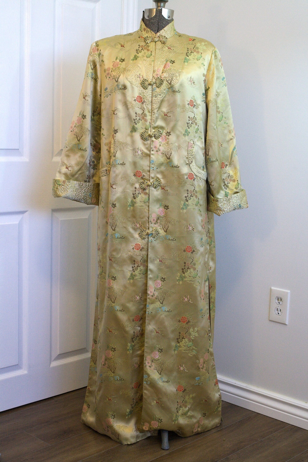 1940s-golden-brocade-silk-satin-chinese-dressing-gown-robe-house