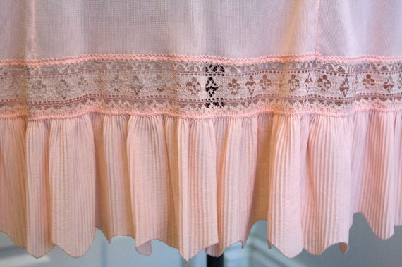 1950s pink nylon lace full dress slip crystal  pl… - image 5