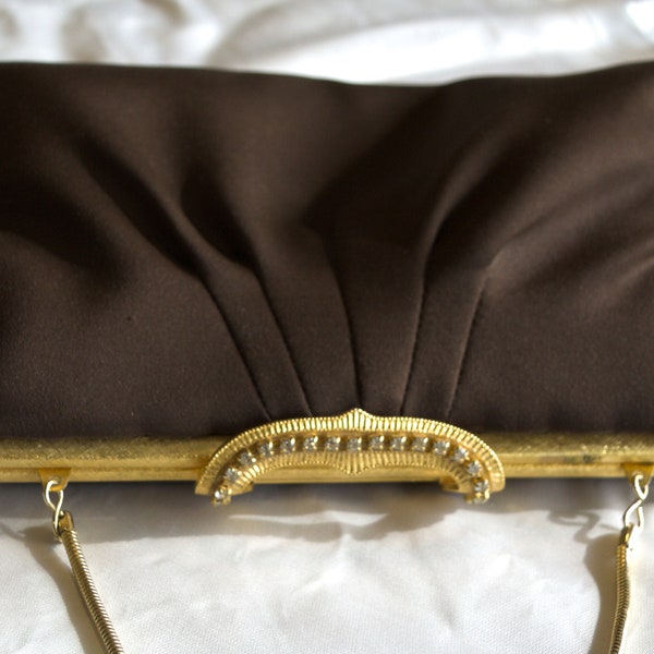 1950s brown puffy taffeta fabric convertible clutch / wrist bag / evening bag with goldtone hardware & jeweled rhinestone clasp