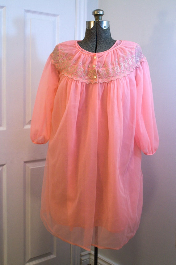 1960s coral pink babydoll chiffon peignoir set / n