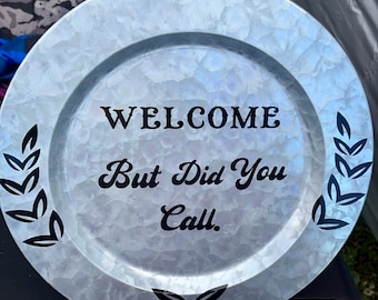 Welcome charger plate decor with stand