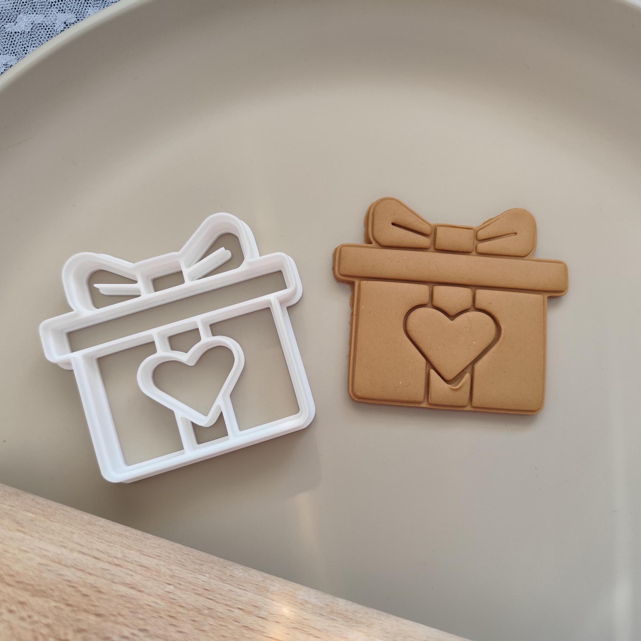 Christmas Present Cookie Cutter: Festive Holiday Baking Mold