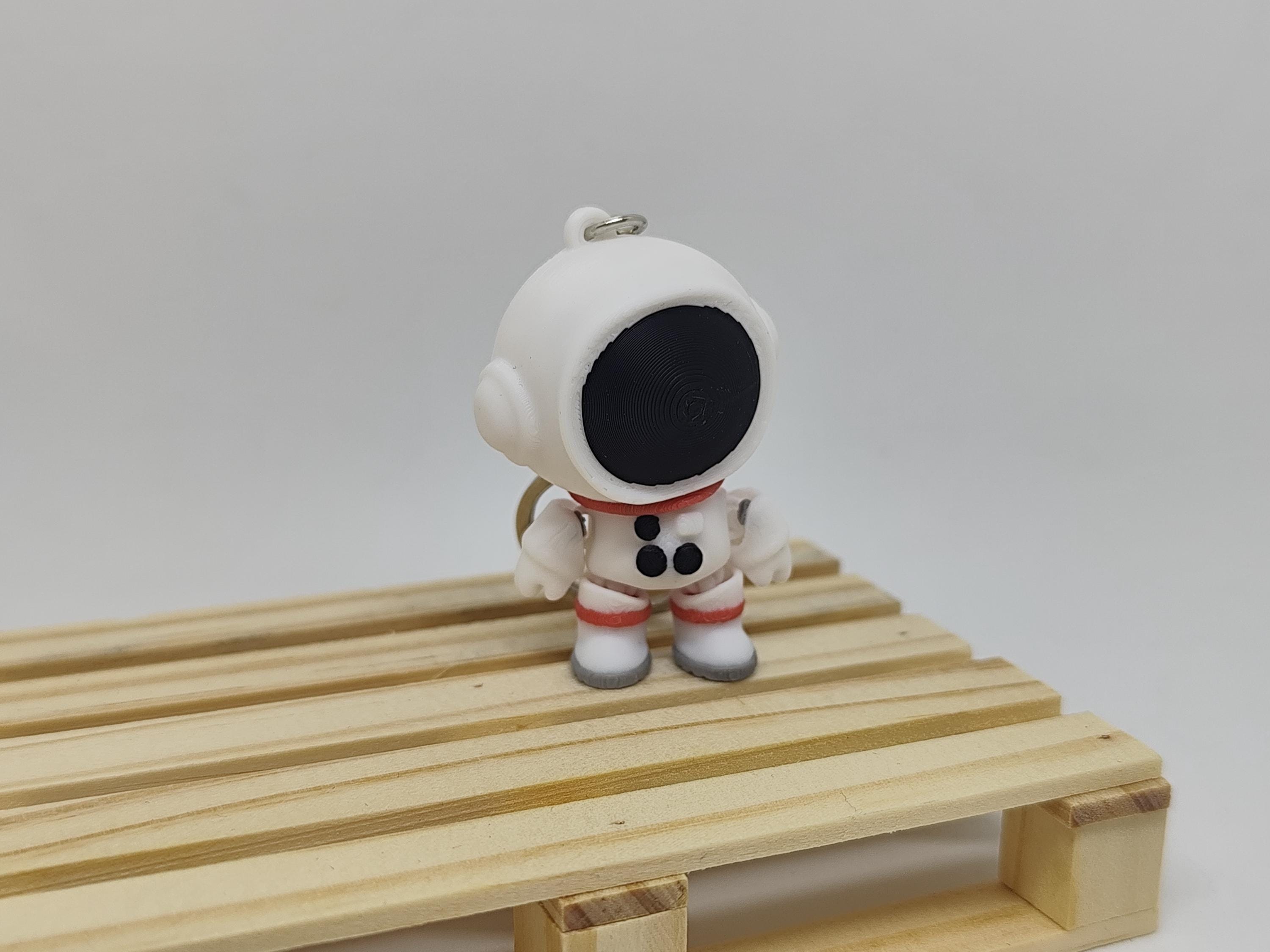 Astronaut Keychain - Sci-Fi Space Charm