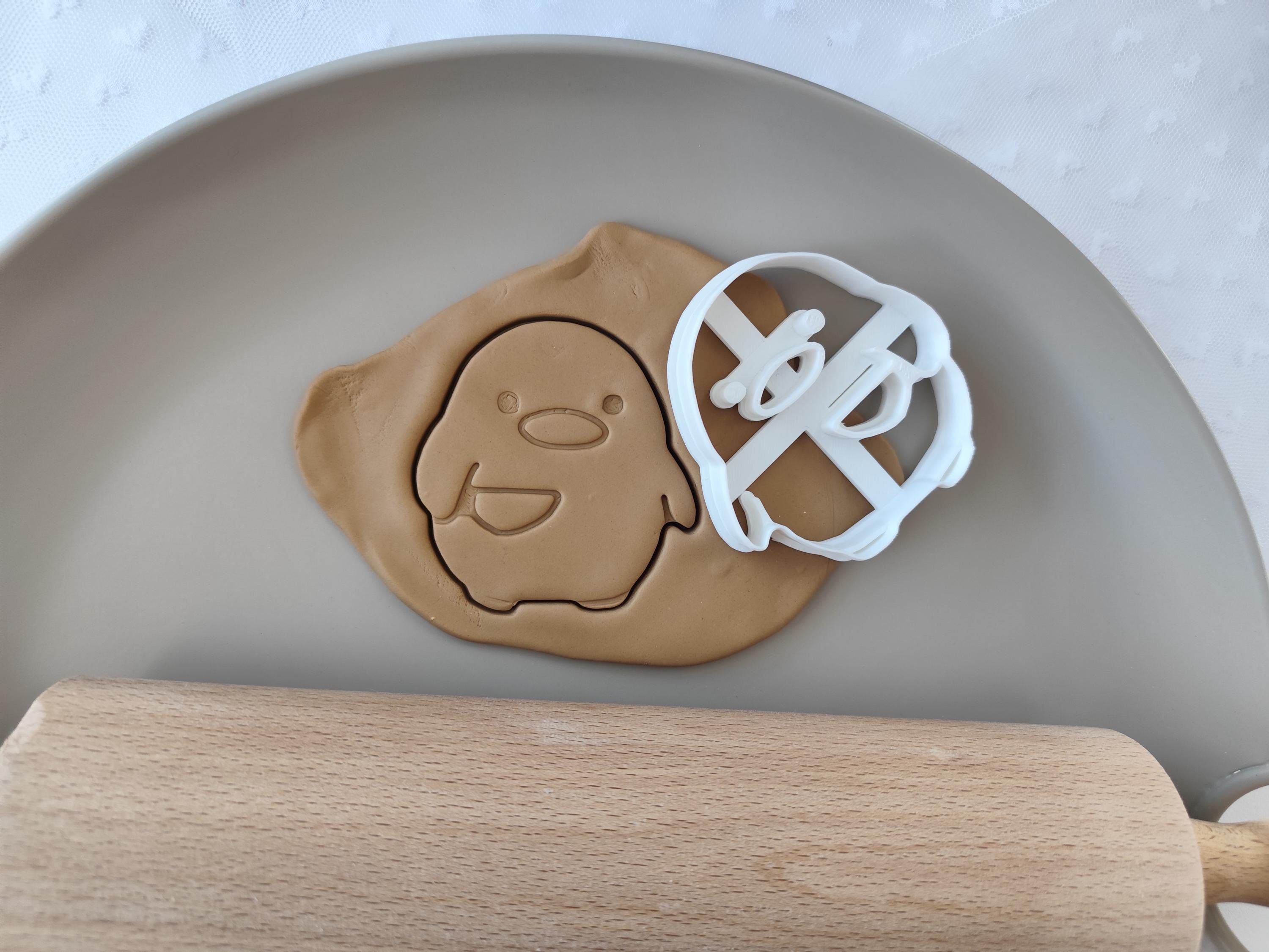 Violence Duck with Knife Cookie Cutter - Quirky Baking Supply