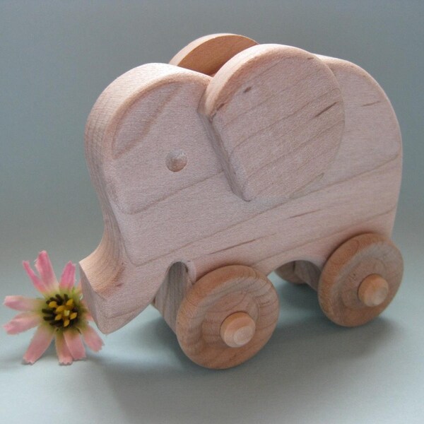 Elephant on Wheels - Natural Maple